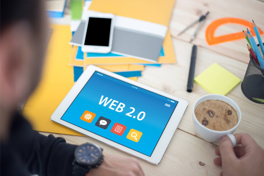 Capa do artigo A Relação cliente e consumidor na Web 2.0