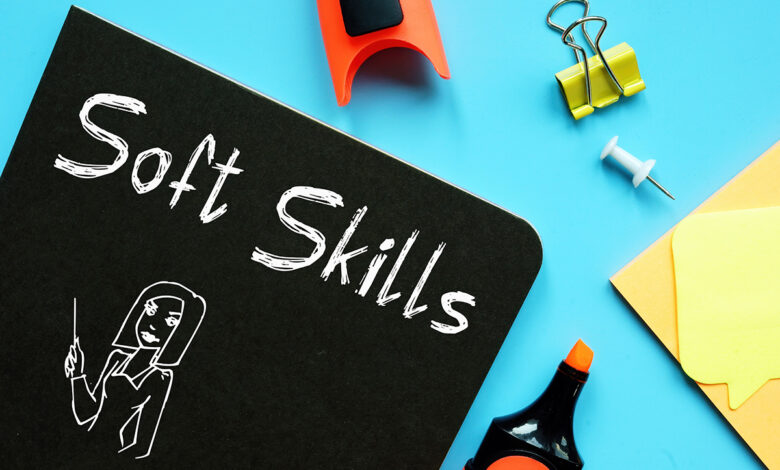 Capa do artigo As 4 principais soft skills mais importantes para profissionais de tecnologia em constante evolução